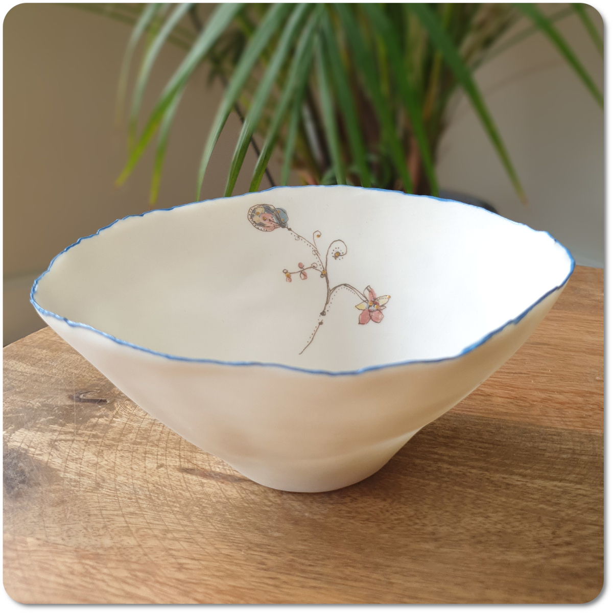 Porcelain medium bowl